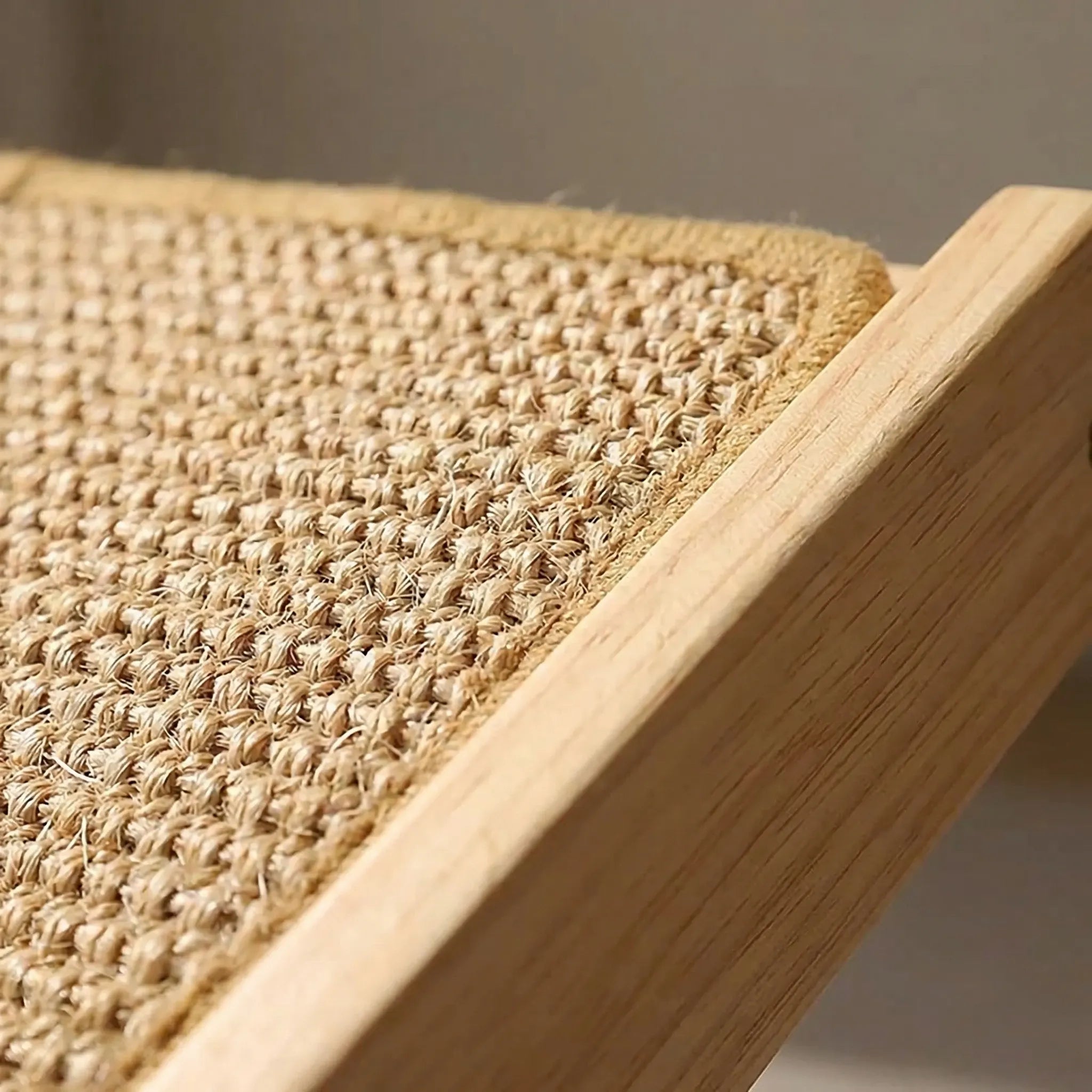 Nordspur | Scratchelo Angled Sisal Scratching Board With Wooden Frame